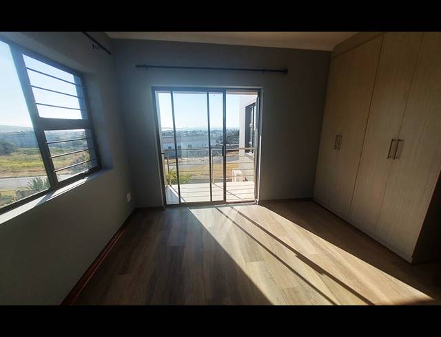 4 BEDROOM HOUSE FOR SALE IN COUNTRY CLUB